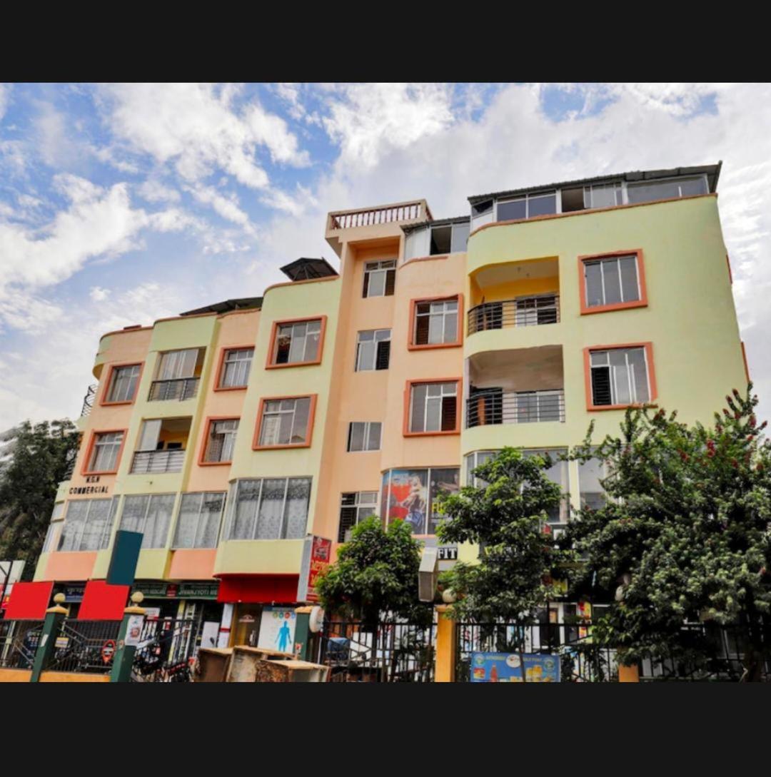 Hk Residency Hotel Guwahati Bagian luar foto