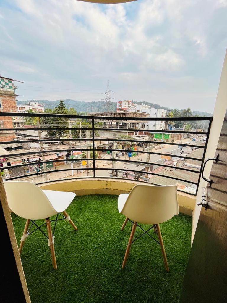 Hk Residency Hotel Guwahati Bagian luar foto
